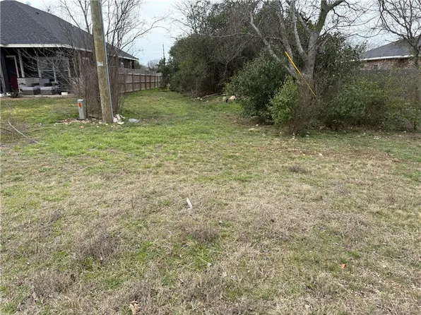 Hayes St, Mc Gregor, TX 76657
