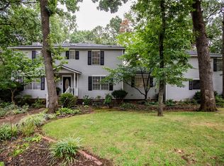 2240 N Big Oaks Dr, Fayetteville, AR 72703