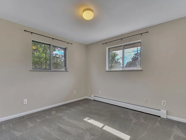 7687 Newman St — Photo 20