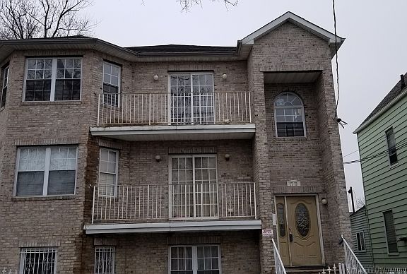 3rd image of 77-79 Willoughby St