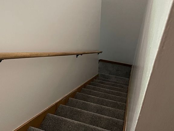 4th image of 27 Puma Ln #B