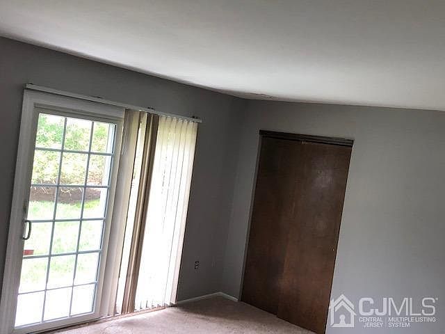 2nd image of 82 Jefferson Dr