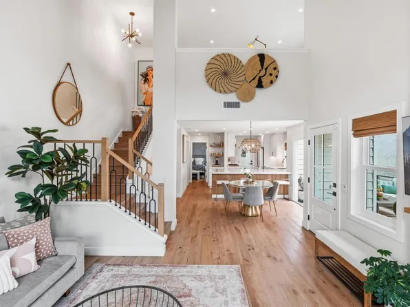 836 Windcrest Dr, Carlsbad, CA 92011