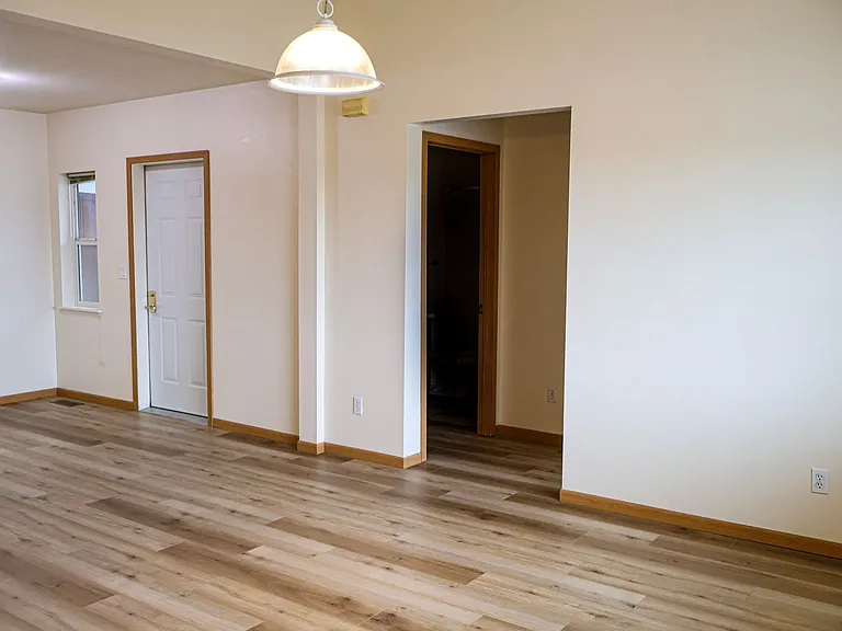 Oak Street Town Homes — Photo 13