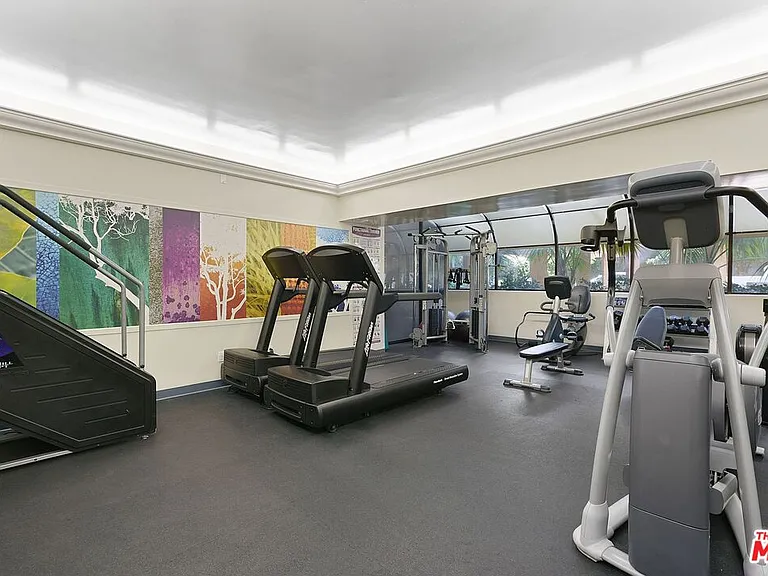 1155 N La Cienega Blvd #1 — Photo 20
