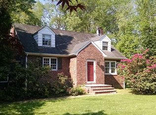 165 Oak Tree Rd, Tappan, NY 10983