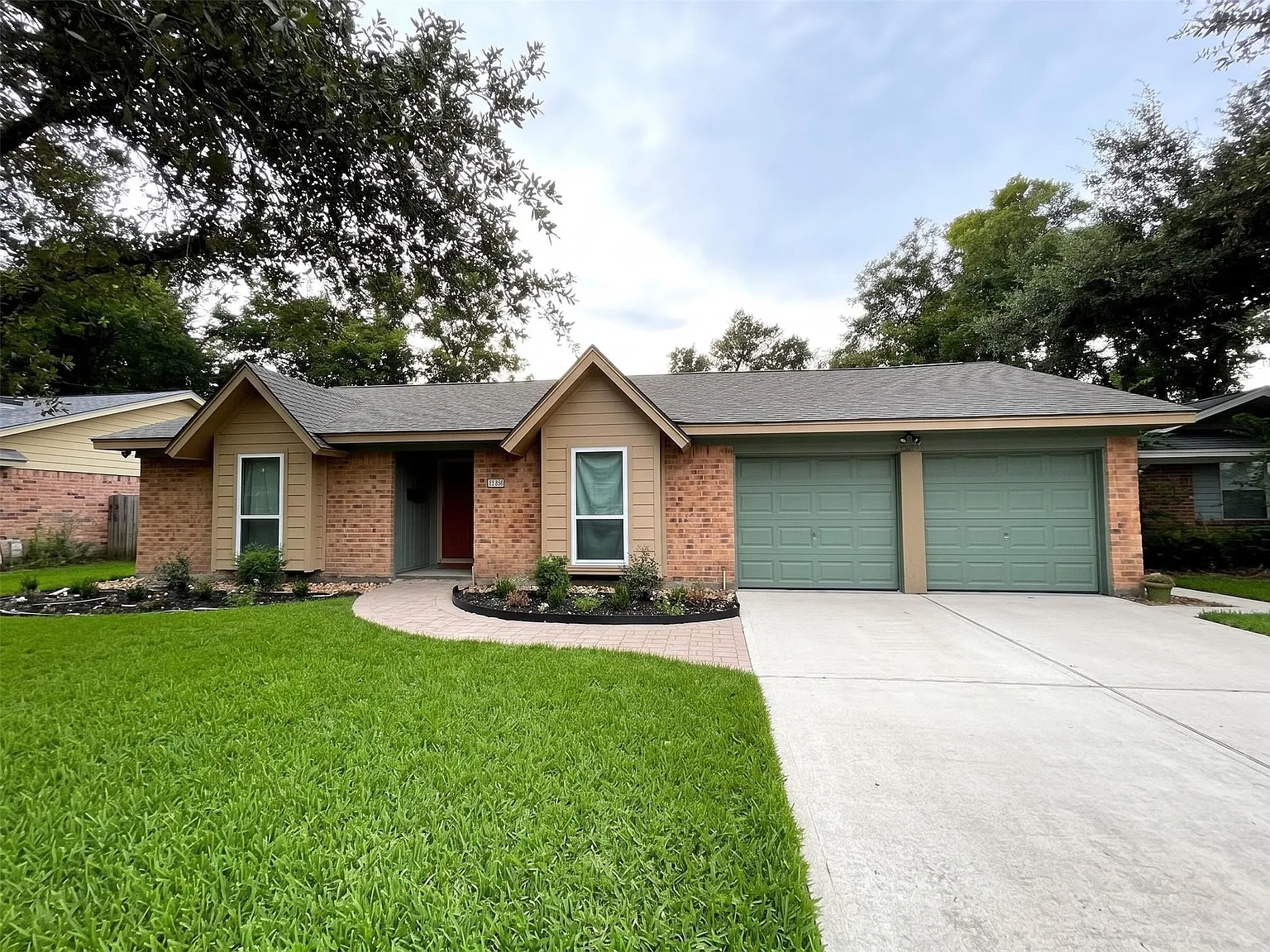 3 bed, 2.0 bath, 1575 sqft, $2,150 — Photo 1
