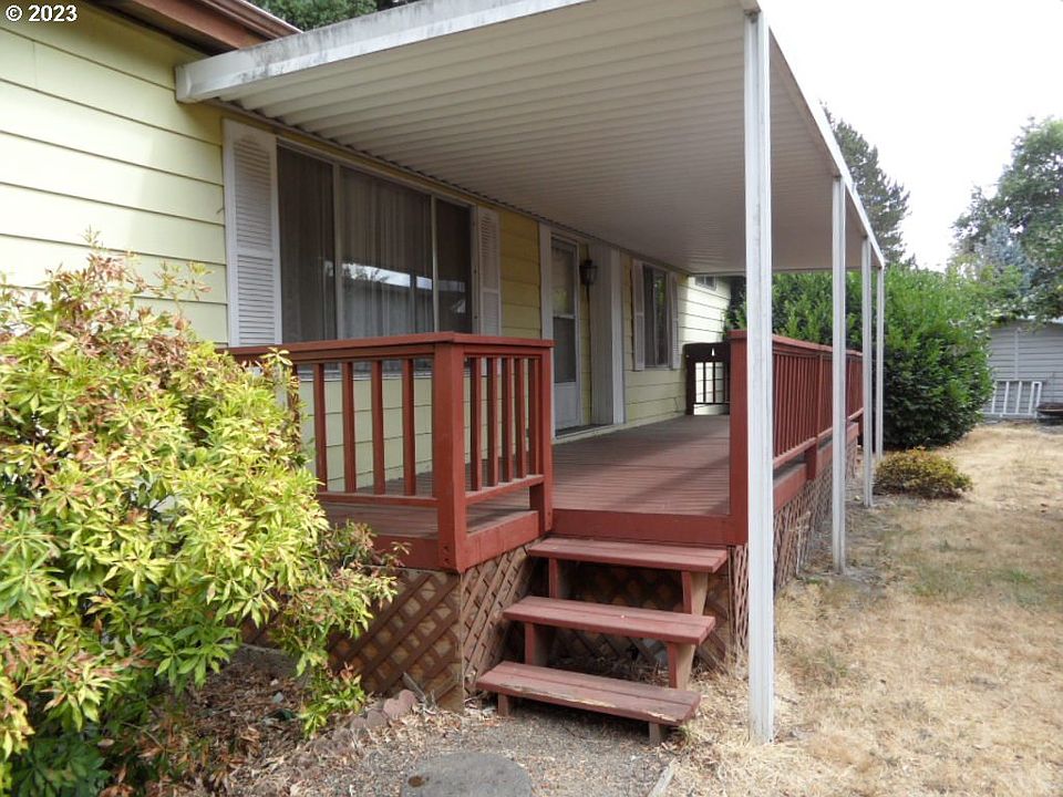 1st image of 2200 SE 45th Ave Unit 7