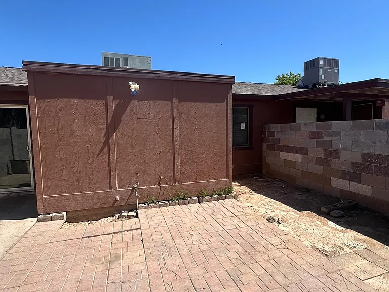 3645 N 71st Ave #16 — Photo 14