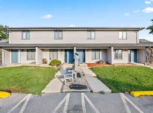 Stratford Arms Apartments, East Peoria, IL 61611