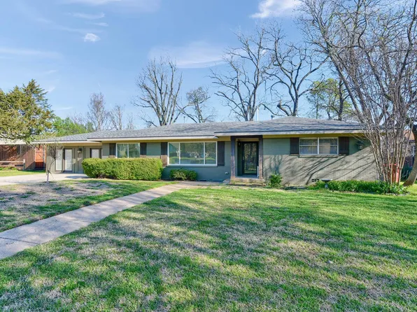 312 W Grand St, Whitewright, TX 75491