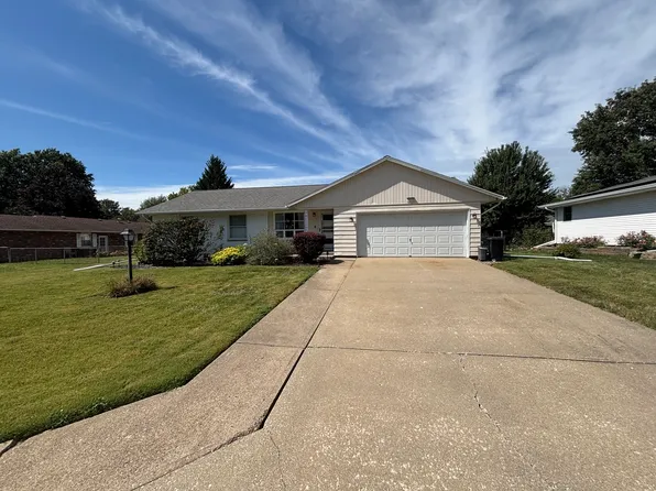 2811 E Bluff Ct, Quincy, IL 62305