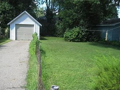 2nd image of 196 Winter St