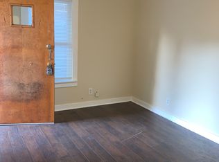 19 S Martin Ave, Waukegan, IL 60085