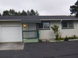 741 1st St, Brookings, OR 97415