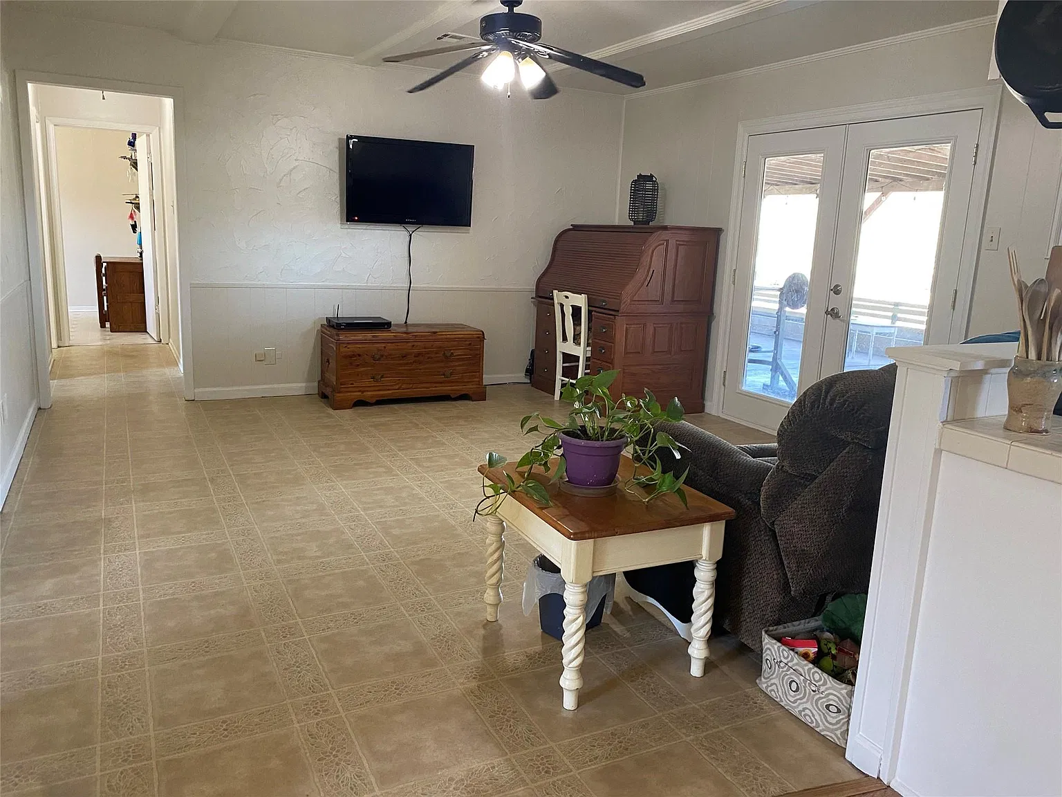 3 bed, 2.5 bath, 1289 sqft, $2,800 — Photo 4