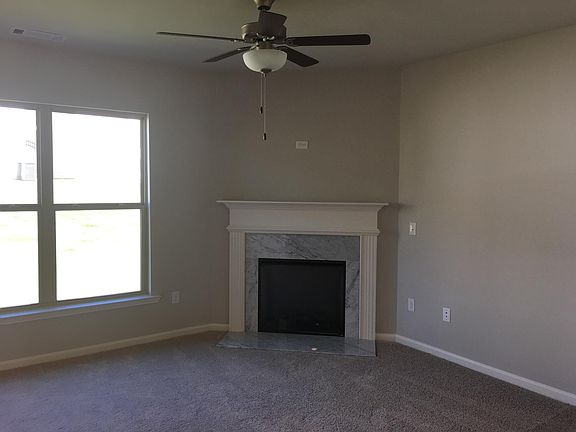 5th image of 88 Greenfield Dr