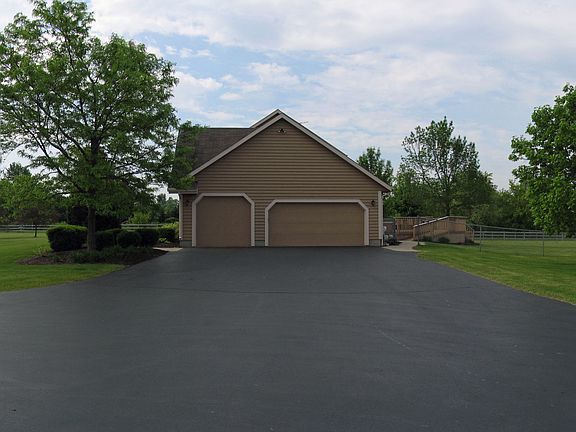 Side exterior panorama