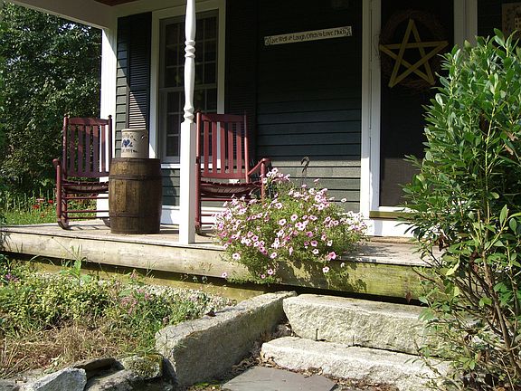Exterior_Porch