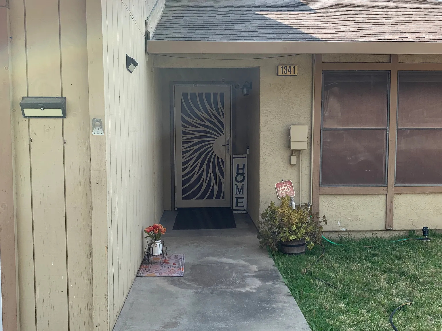 3 bed, 1607 sqft, $2,200 — Photo 2