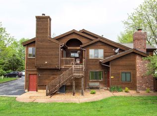 1703 Hemingway Ln, Weldon Spring, MO 63304