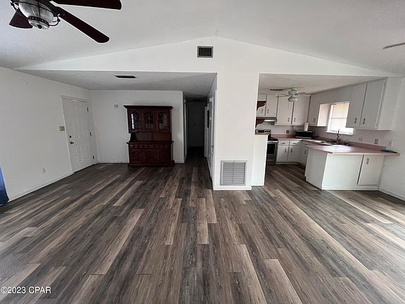 5th image of 321 Hibiscus Dr