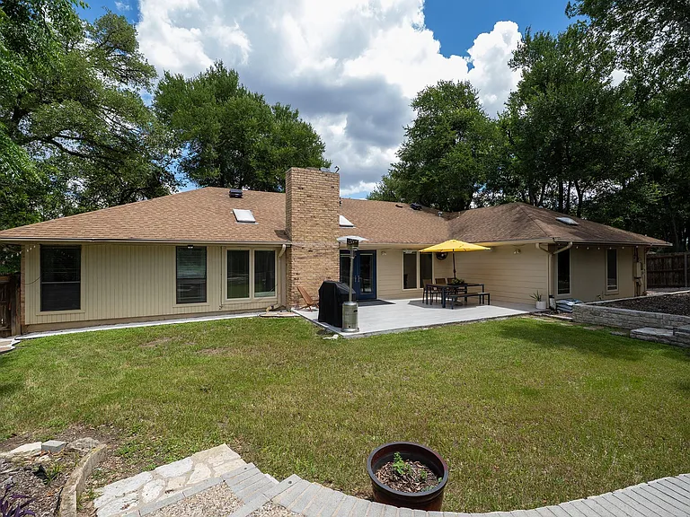 2110 Wychwood Dr — Photo 32