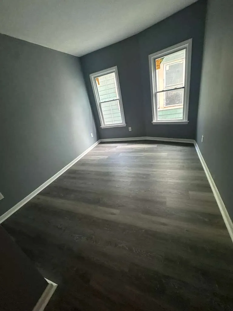 3 bed, 2412 sqft, $2,250 — Photo 4