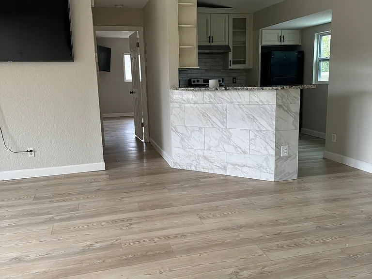 5323 Hoffman St — Photo 9