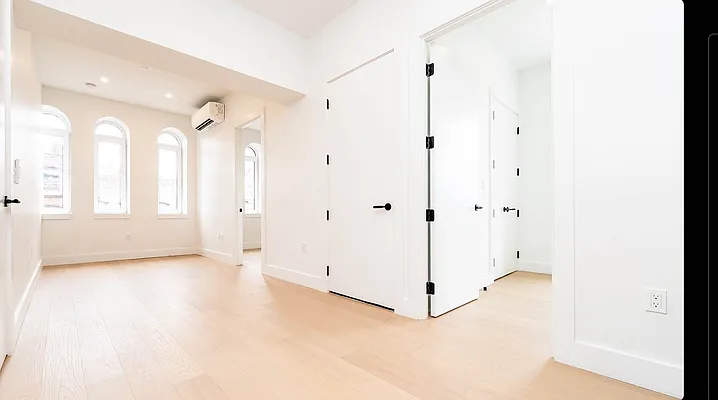 107 South 6th Street #7L