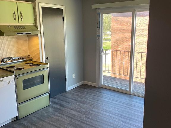 5th image of 10080 Squire Meadows Dr