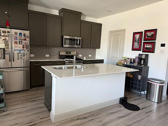 5th image of 8869 Phoebe Rd