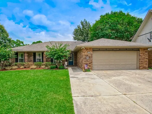 904 Dolly Madison Ct, Slidell, LA 70458