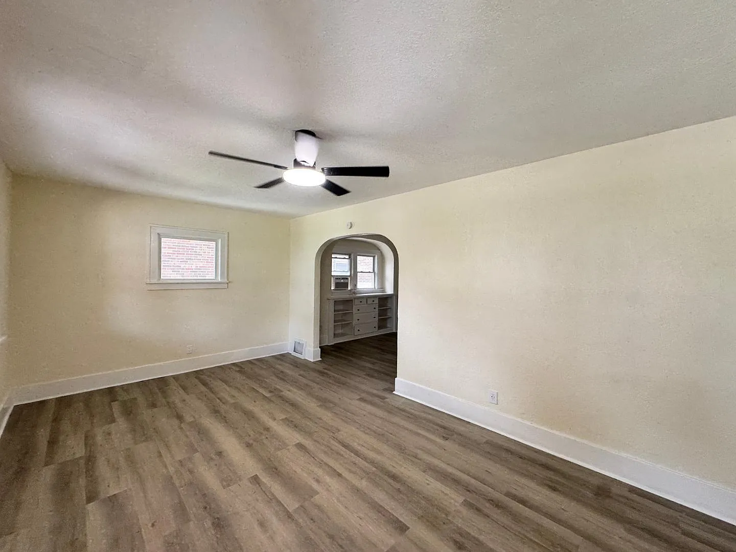 3 bed, 1.0 bath, 1586 sqft, $1,520 — Photo 4