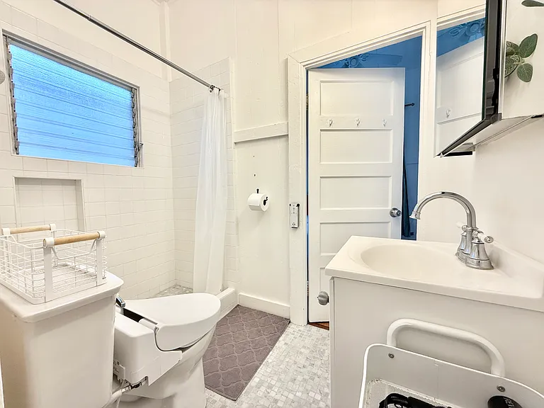 225 Auwaiolimu St — Photo 14