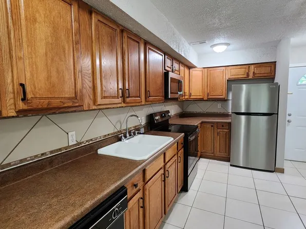 70 Wilshire Heights Dr, Crossville, TN 38558