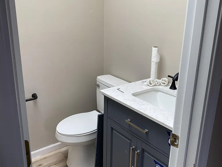 2400 Sunflower St — Photo 11