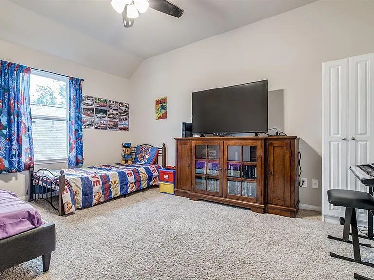 4258 McGregor Bluff Ln — Photo 13