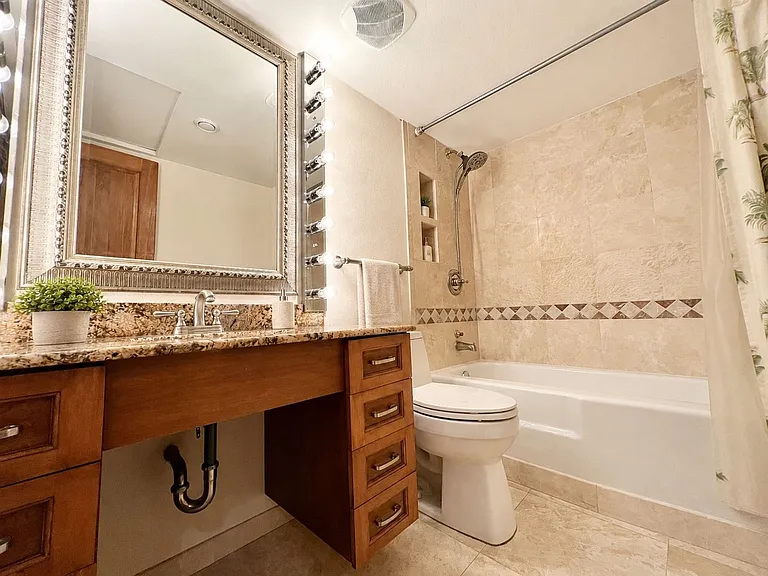 649 W Oakland Park Blvd #220A — Photo 8