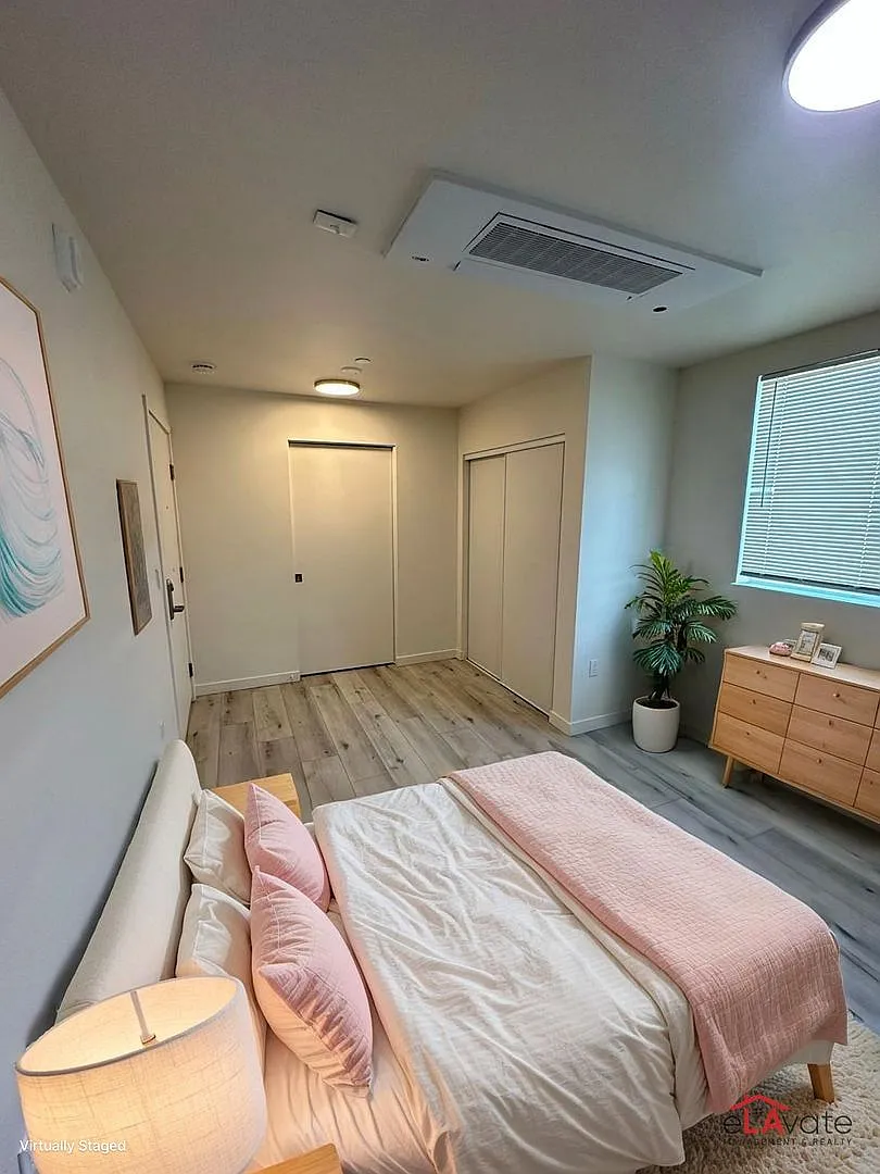 Studio, 1.0 bath, 245 sqft, $1,920 — Photo 1