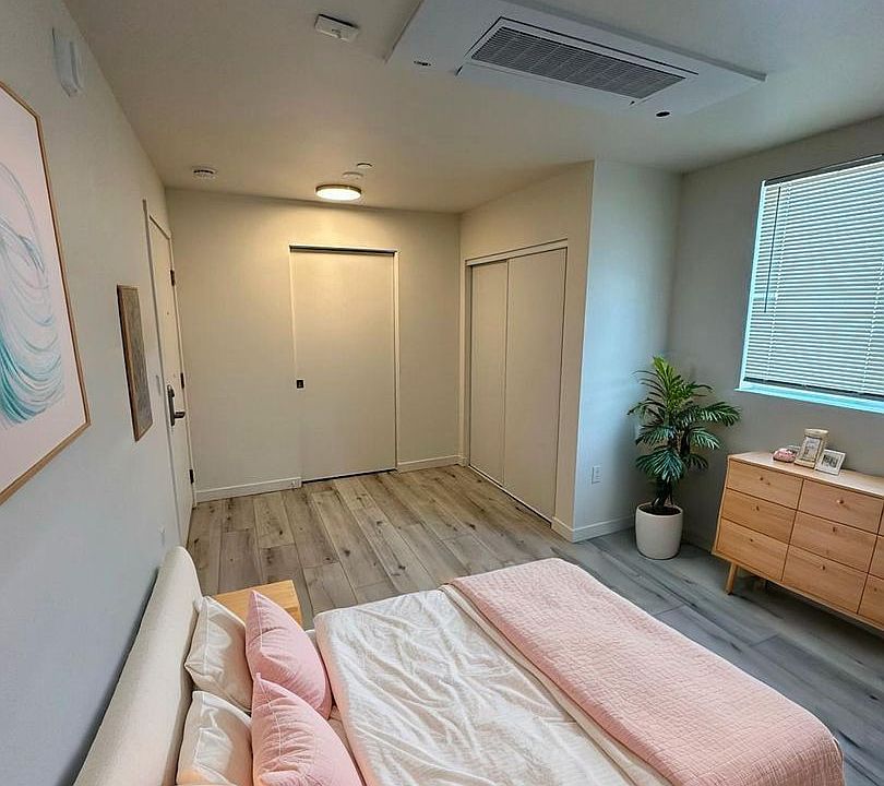 1st image of 1120 E 25th St #200