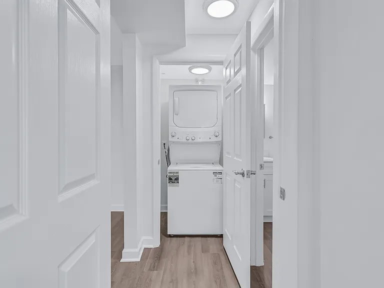 Hillstone Apartments — Photo 9