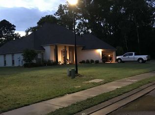 115 Trailbridge Way, Canton, MS 39046