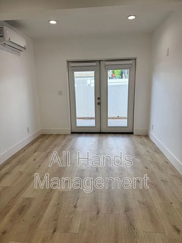1 bed, 1.0 bath, 500 sqft, $2,050 — Photo 2