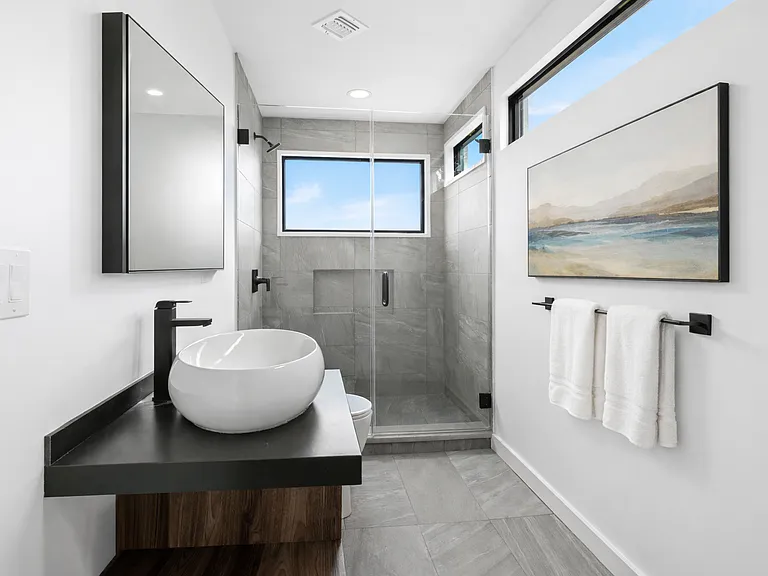 10 Bayview Dr — Photo 15
