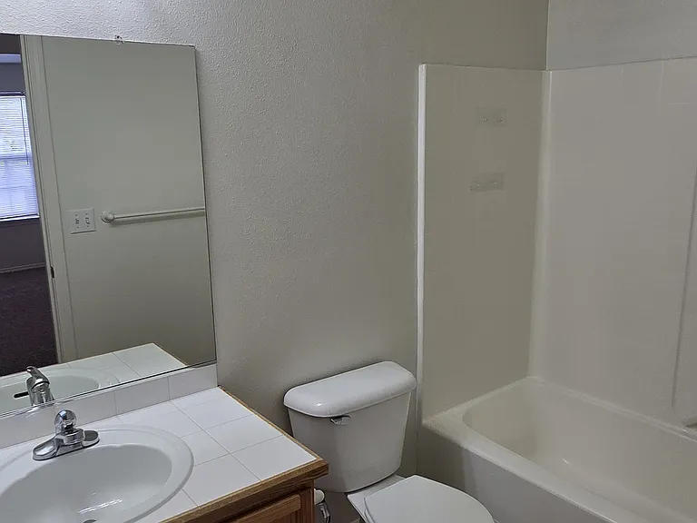 18558 SW Takena Ct — Photo 12