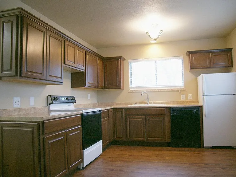 730 Concord Ave #E — Photo 1
