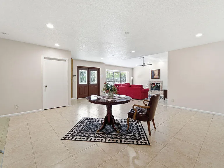 5562 Reynolds Rd — Photo 3