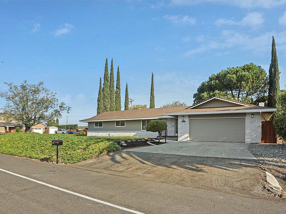 1st image of 15771 Redondo Dr