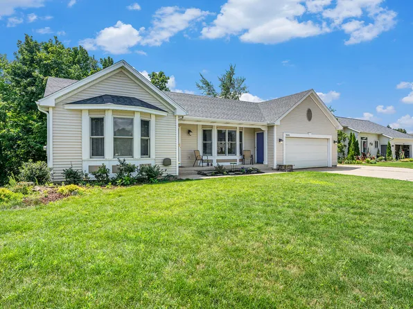 3046 Summercrest Ct, Hudsonville, MI 49426